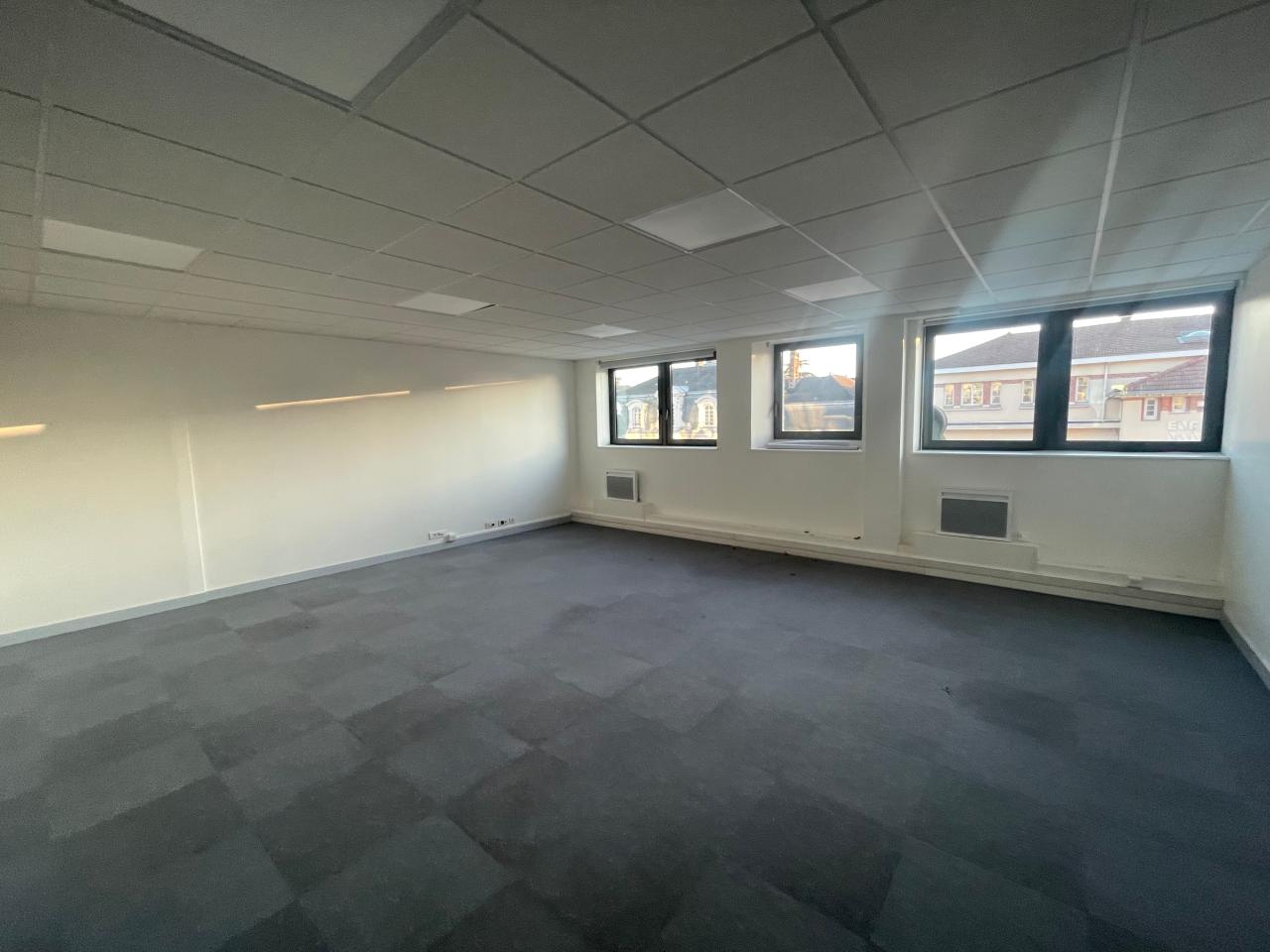 Bureau Nantes 204m² Location bureau Nantes Loire-Atlantique OLBUR2529096 4